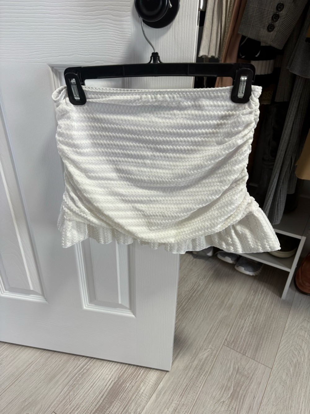 White stretchy crop top